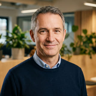 James Mitchell, Director Ejecutivo de Áncora Prendalanza